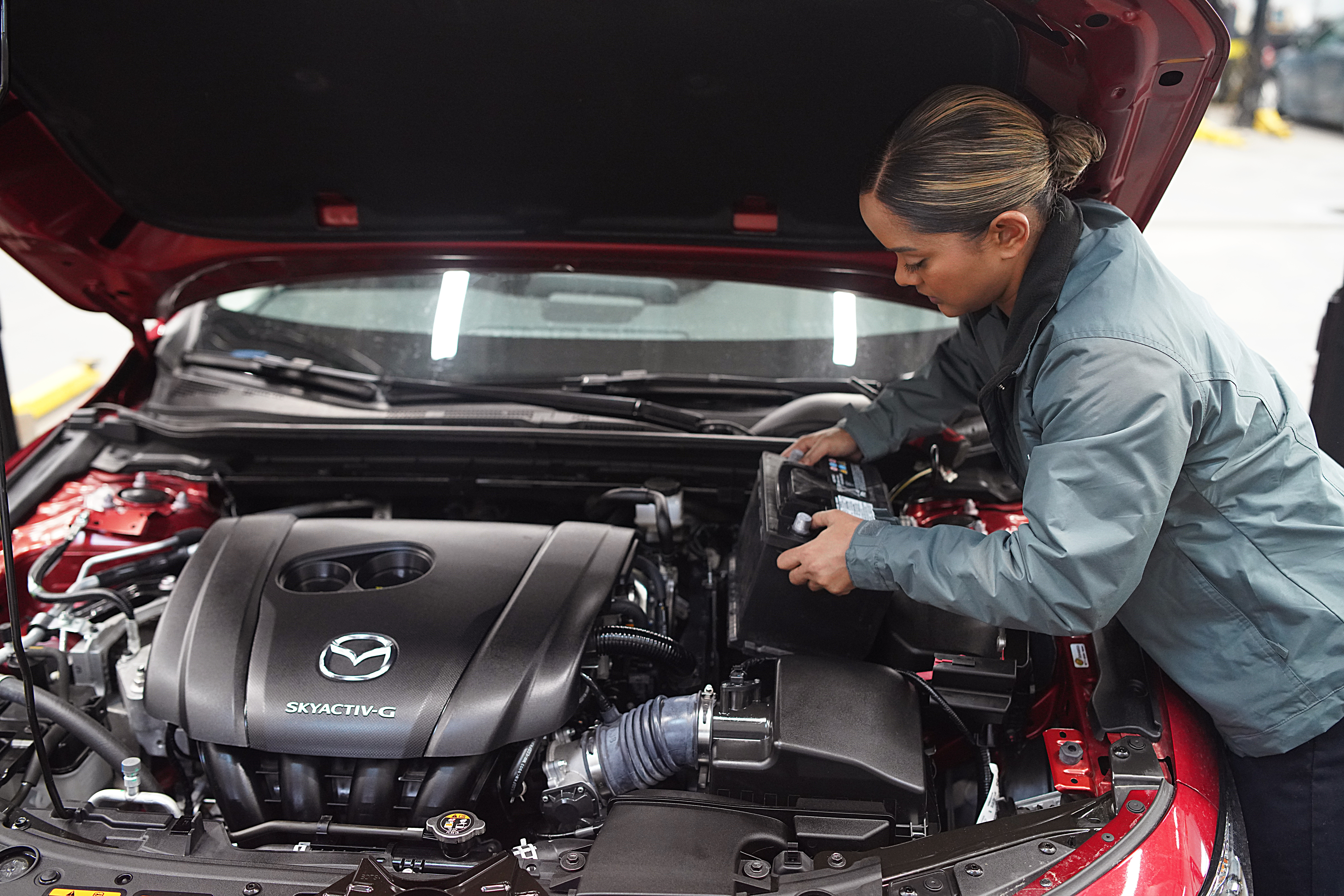 Entretien de votre Mazda : S'assurer de l'état de votre batterie